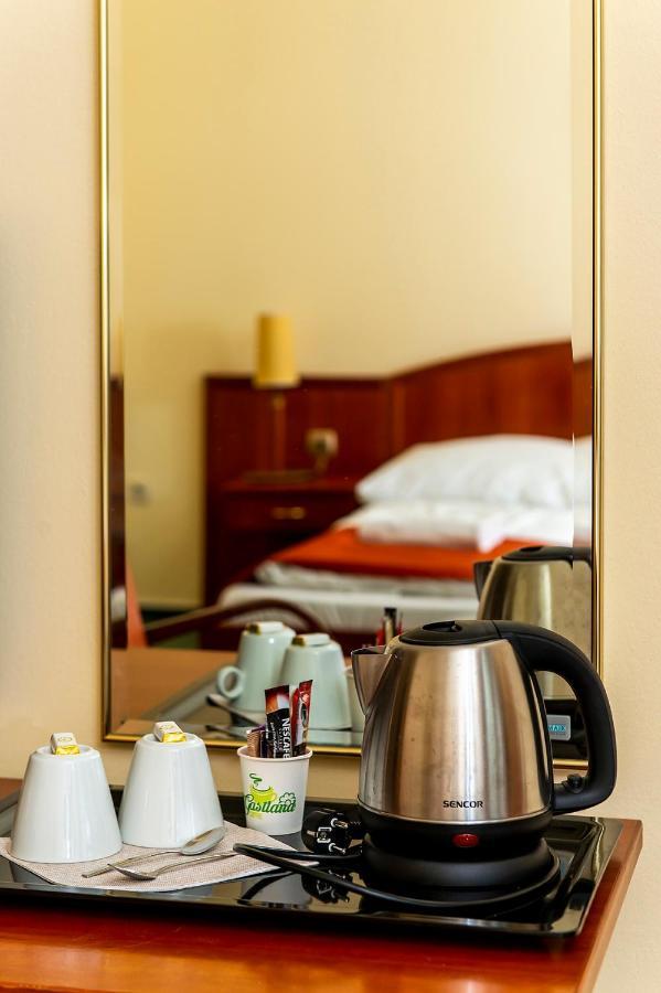 Gastland M0 Hotel & Conference Center 시게첸트미클로스 외부 사진
