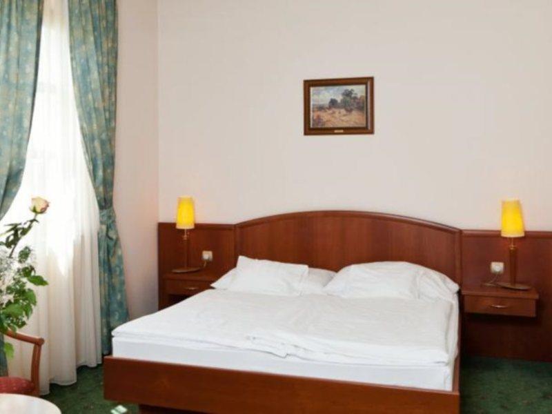 Gastland M0 Hotel & Conference Center 시게첸트미클로스 외부 사진